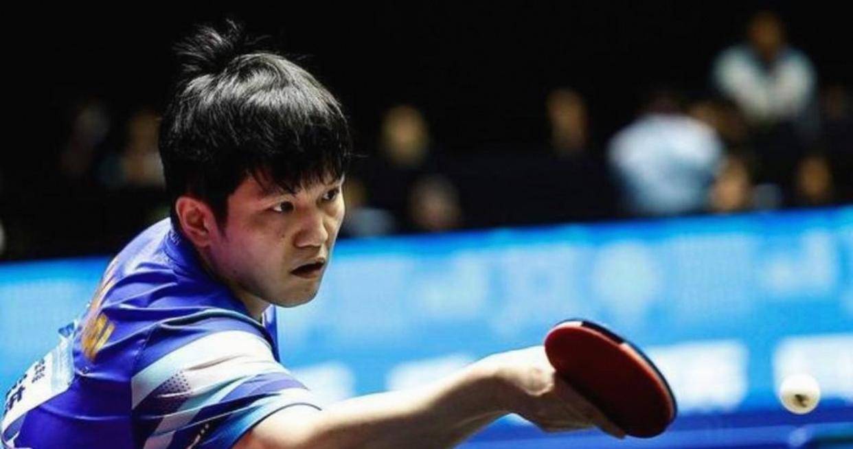 樊振东在德甲赛场挥手告别看哭全场观众，这才是真正顶级球星的风采和格局体现